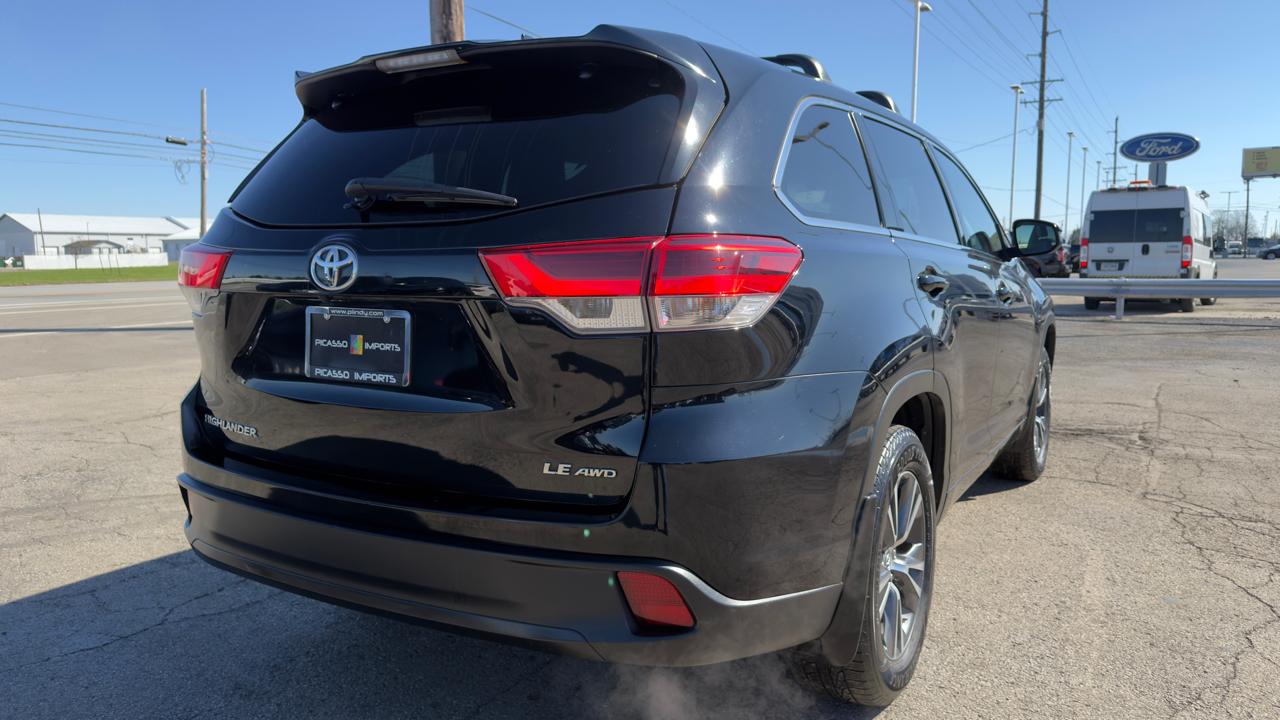 Toyota Highlander LE V6 AWD (Natl) 2018