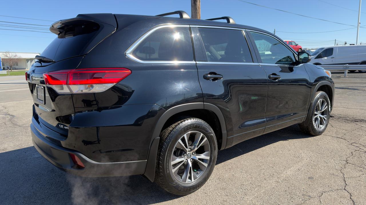 Toyota Highlander LE V6 AWD (Natl) 2018