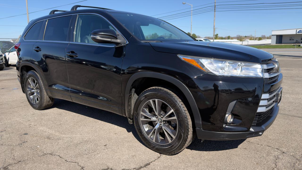 Toyota Highlander LE V6 AWD (Natl) 2018