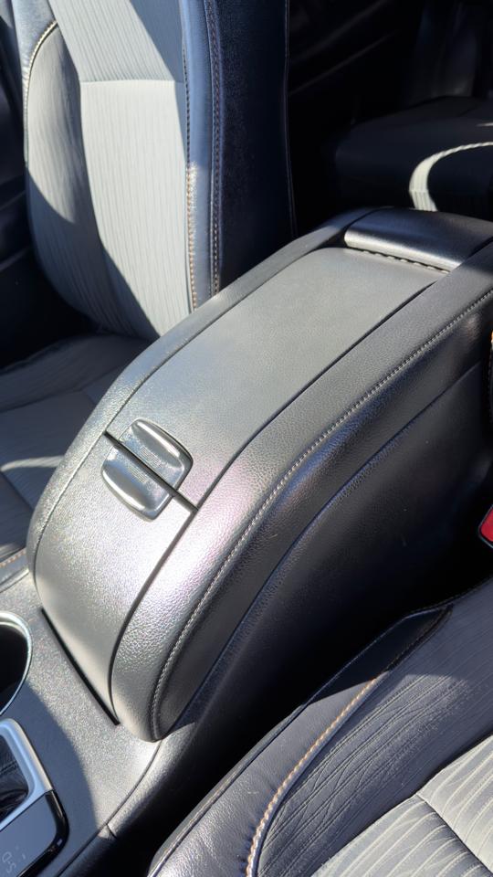 Toyota Highlander LE V6 AWD (Natl) 2018