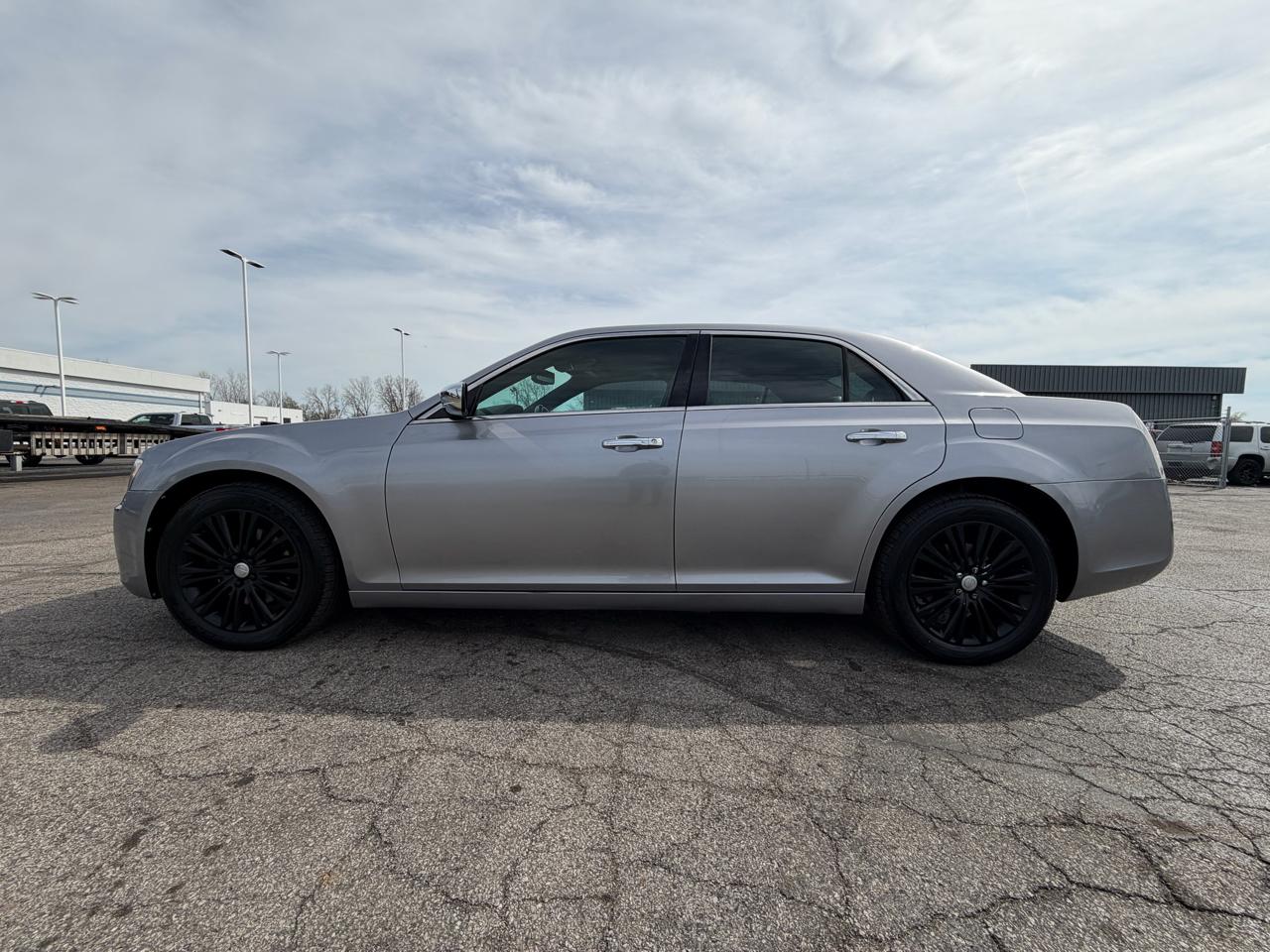 Chrysler 300 4dr Sdn 300C AWD 2013
