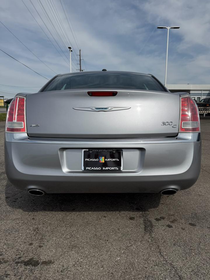 Chrysler 300 4dr Sdn 300C AWD 2013