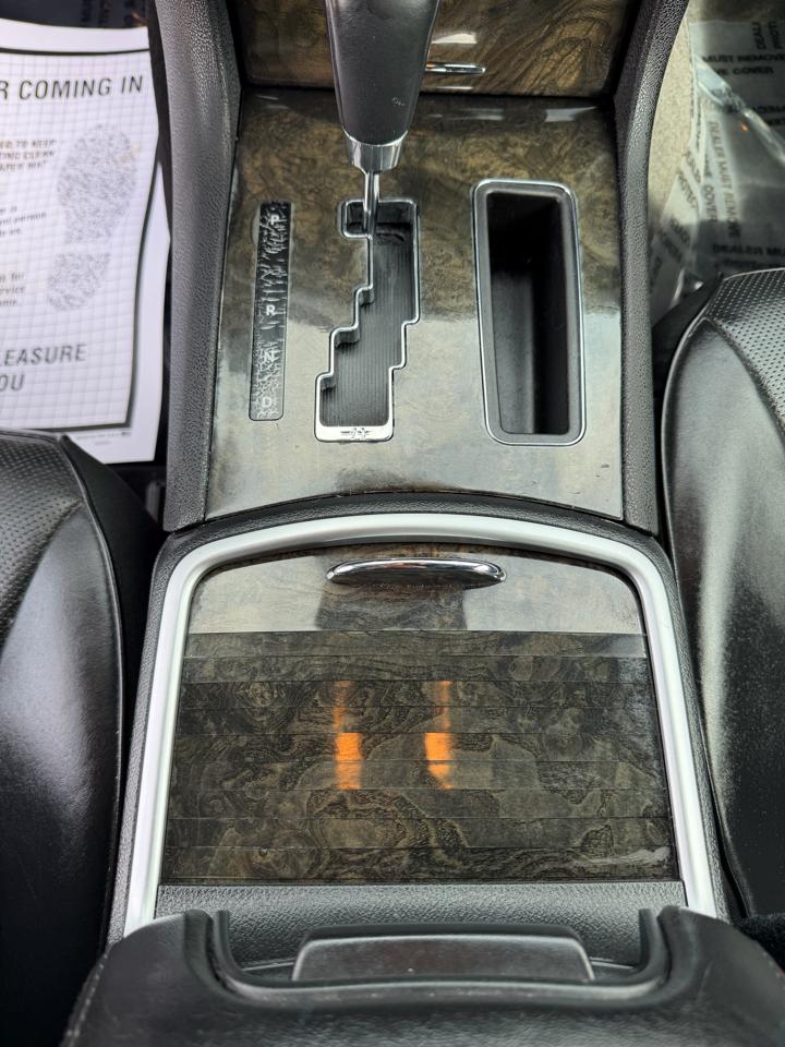 Chrysler 300 4dr Sdn 300C AWD 2013