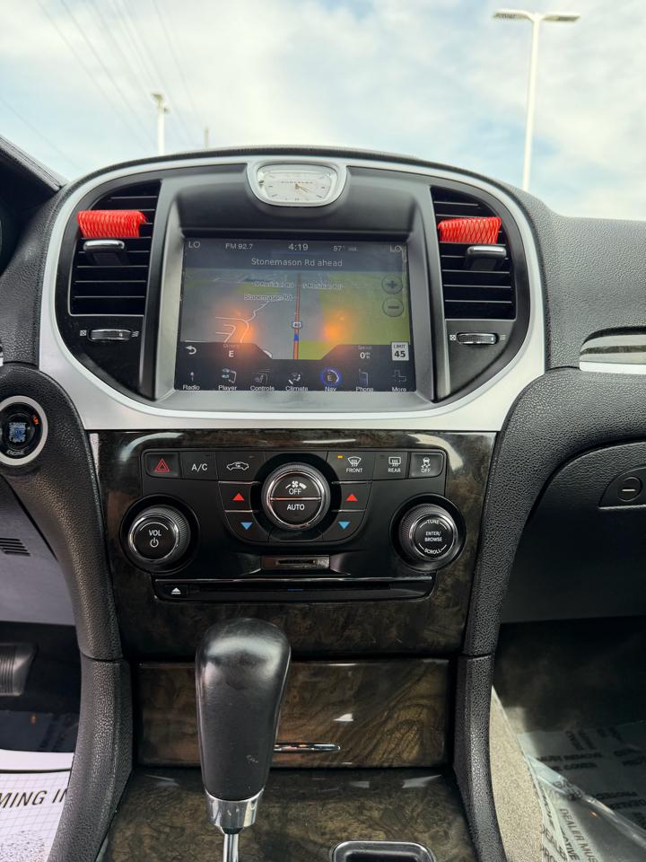 Chrysler 300 4dr Sdn 300C AWD 2013