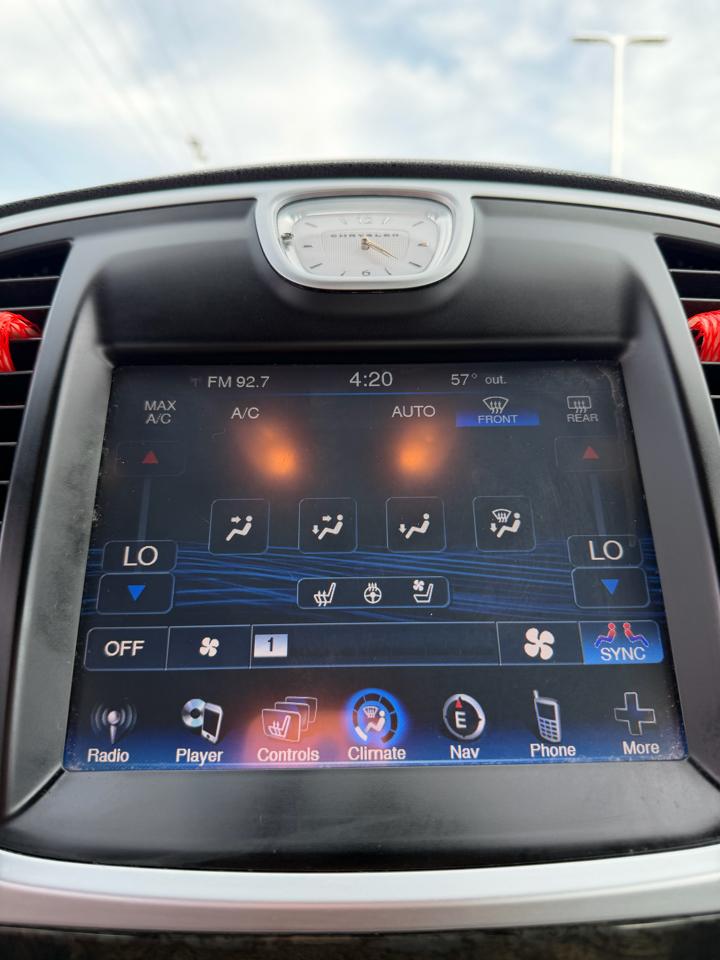 Chrysler 300 4dr Sdn 300C AWD 2013