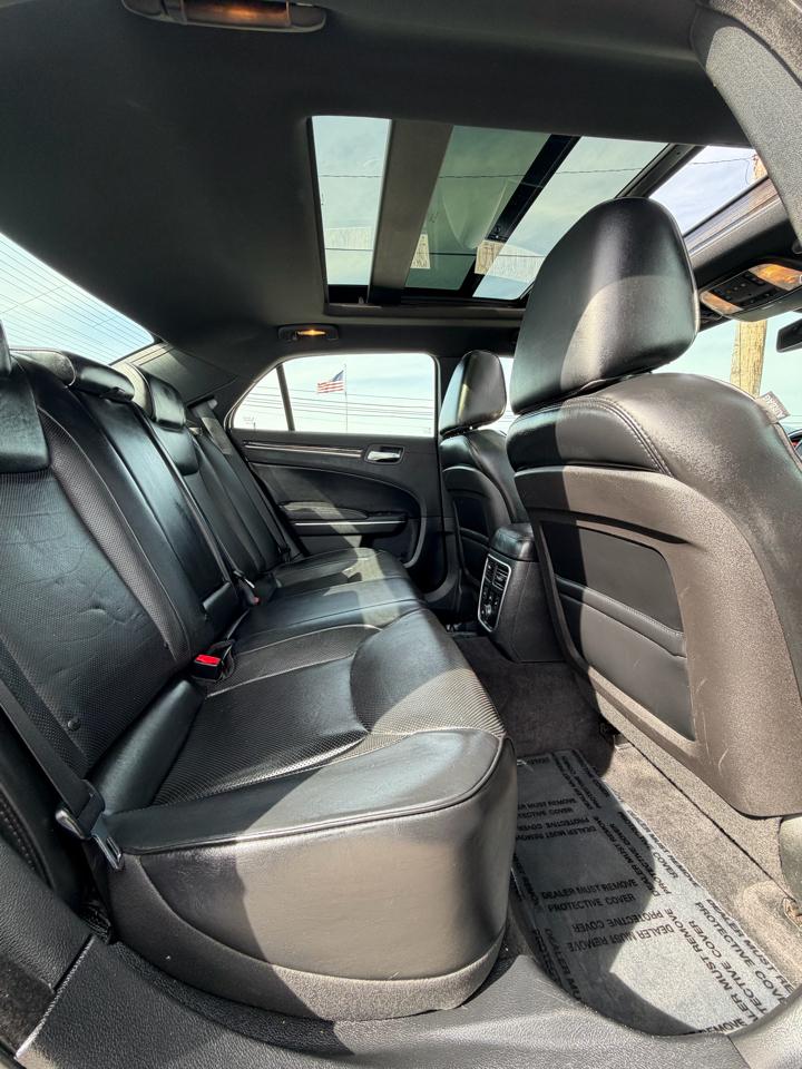 Chrysler 300 4dr Sdn 300C AWD 2013