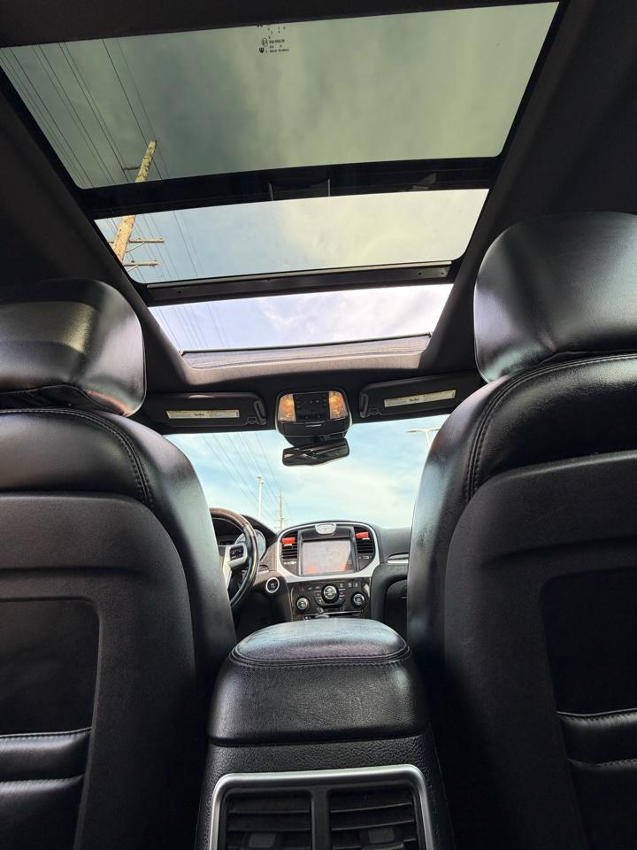 Chrysler 300 4dr Sdn 300C AWD 2013