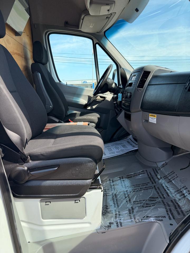 Mercedes-Benz Sprinter Cargo Vans RWD 2500 170" Worker 2016