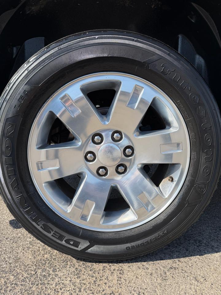 GMC Yukon XL 4WD 4dr 1500 SLT 2011