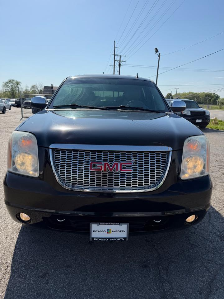 GMC Yukon XL 4WD 4dr 1500 SLT 2011