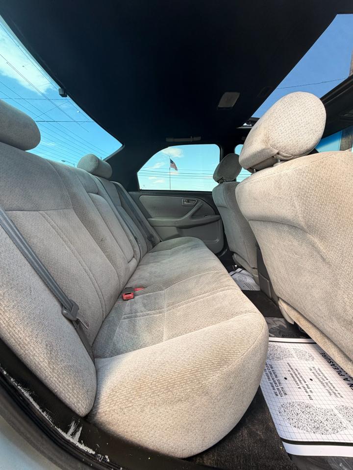 Toyota Camry 4dr Sdn XLE Auto 2000