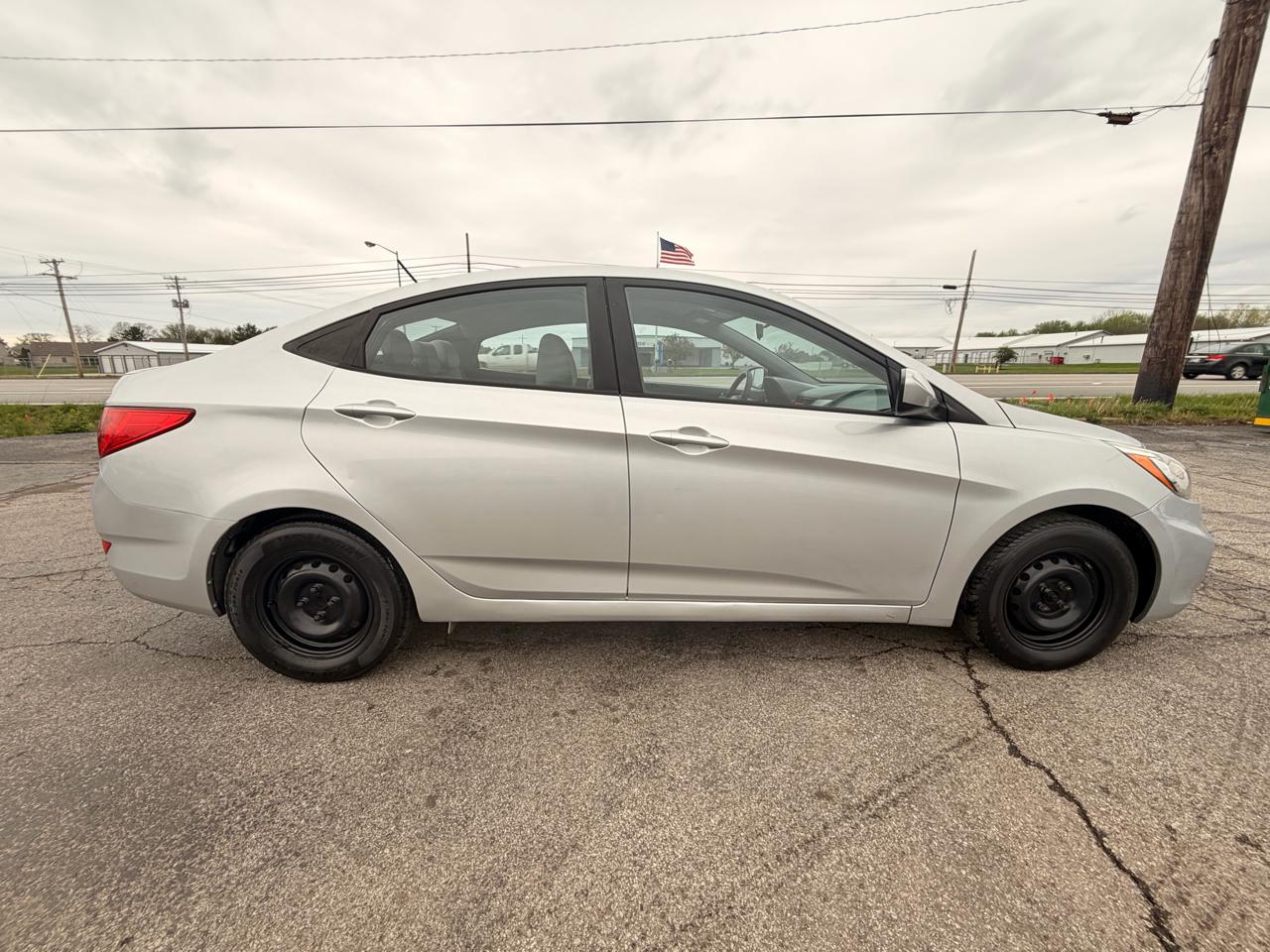 Hyundai Accent 4dr Sdn Auto SE 2016