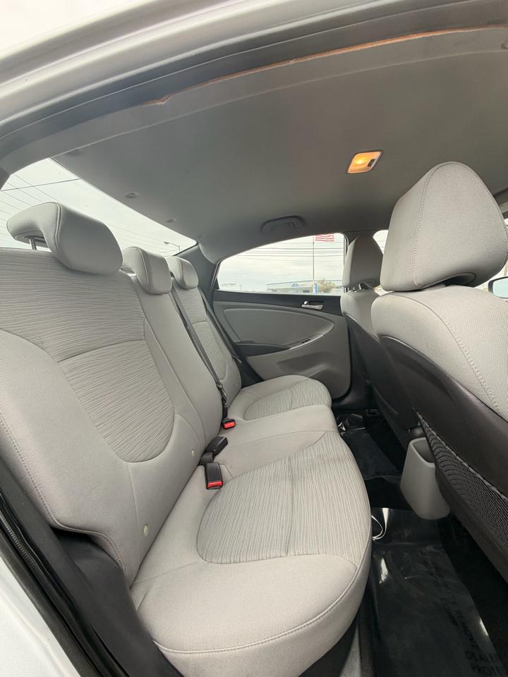 Hyundai Accent 4dr Sdn Auto SE 2016