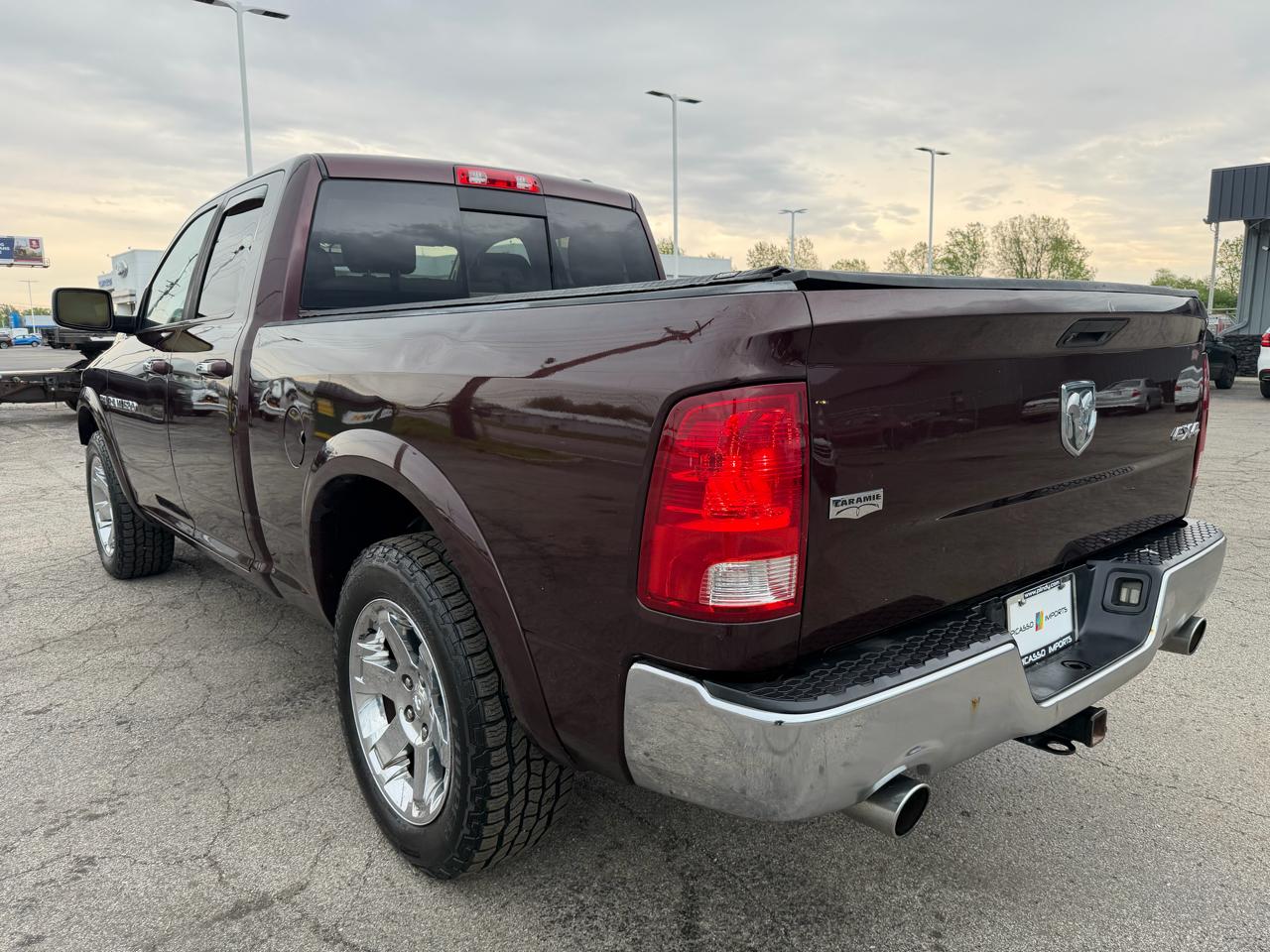 RAM 1500 4WD Quad Cab 140.5" Laramie 2012