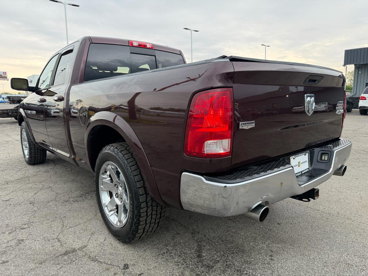 RAM 1500 4WD Quad Cab 140.5" Laramie 2012
