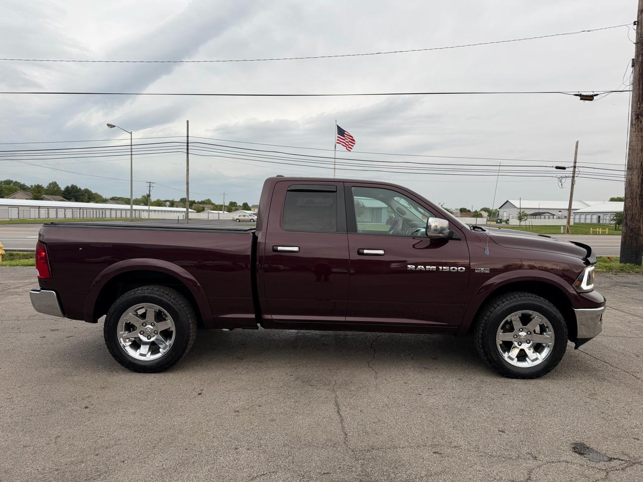RAM 1500 4WD Quad Cab 140.5" Laramie 2012