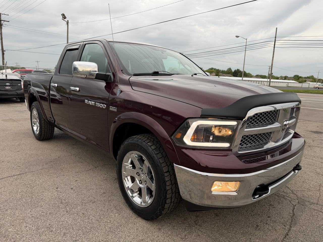 RAM 1500 4WD Quad Cab 140.5" Laramie 2012