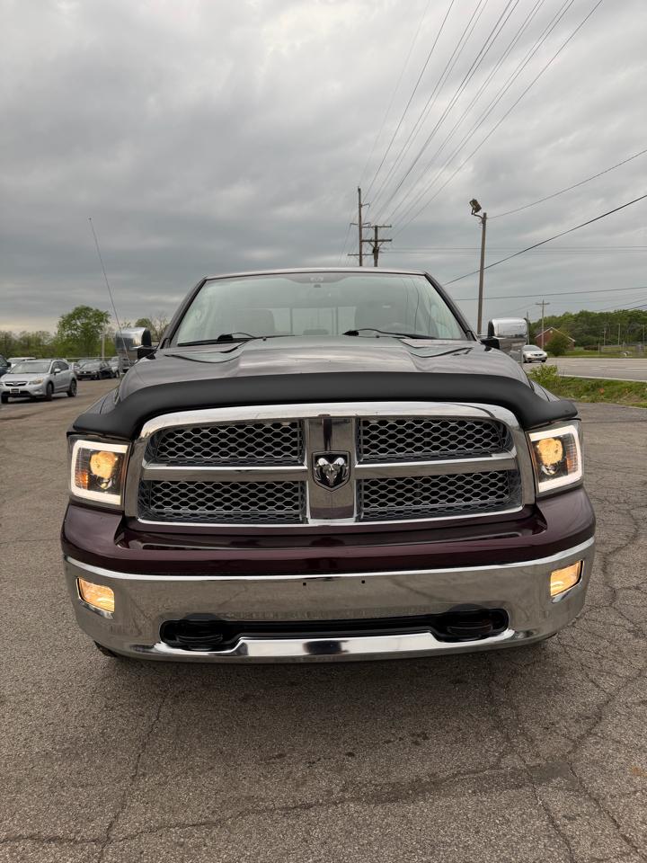RAM 1500 4WD Quad Cab 140.5" Laramie 2012