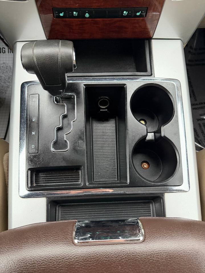 RAM 1500 4WD Quad Cab 140.5" Laramie 2012