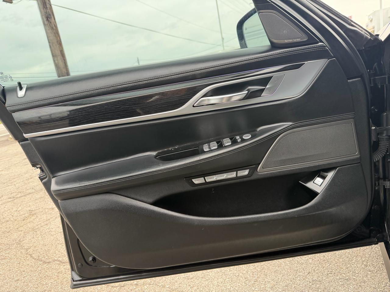 BMW 7 Series 750Li 2018