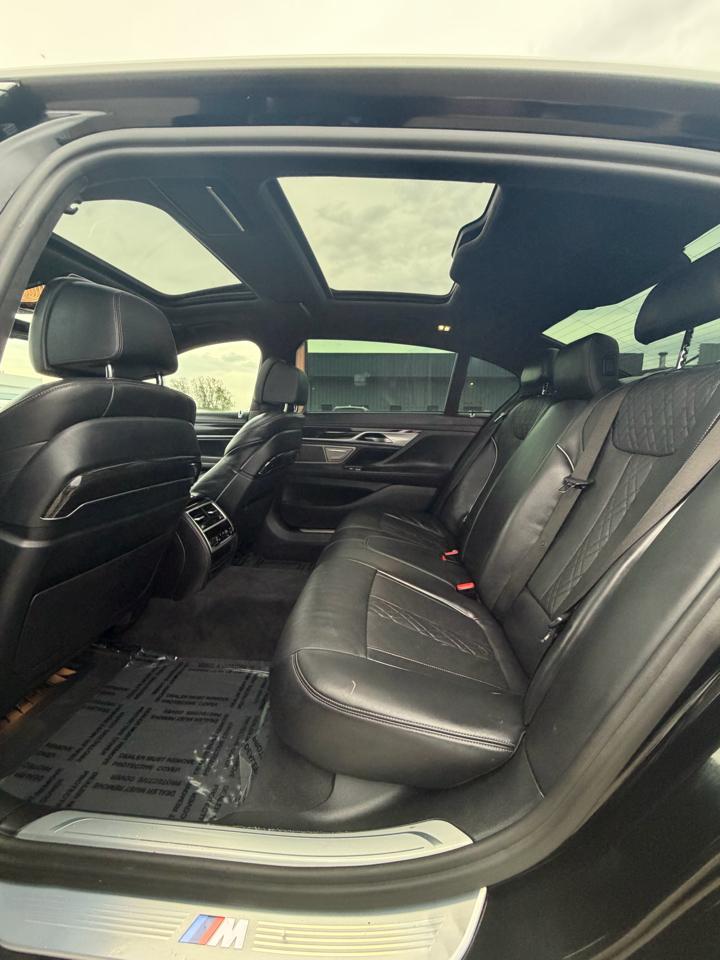 BMW 7 Series 750Li 2018