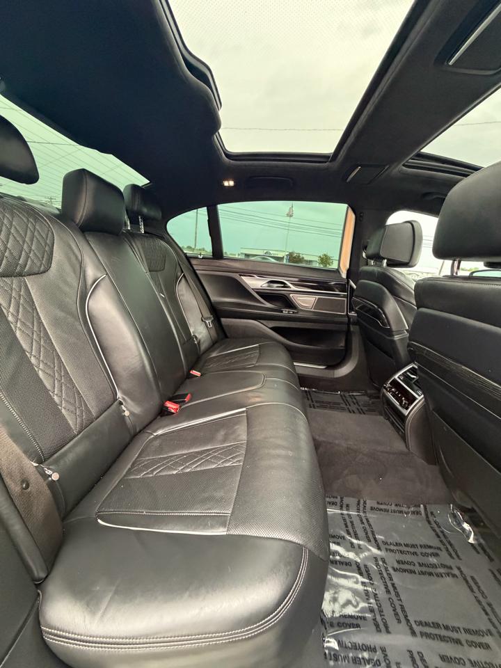 BMW 7 Series 750Li 2018