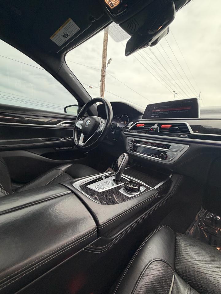 BMW 7 Series 750Li 2018