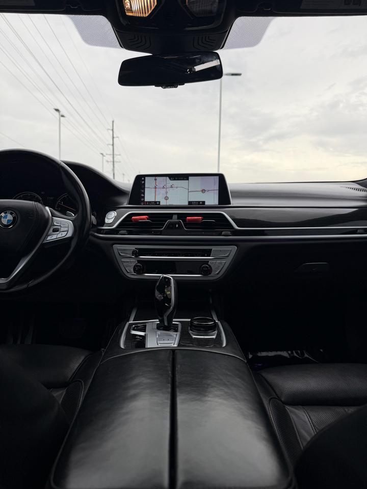 BMW 7 Series 750Li 2018