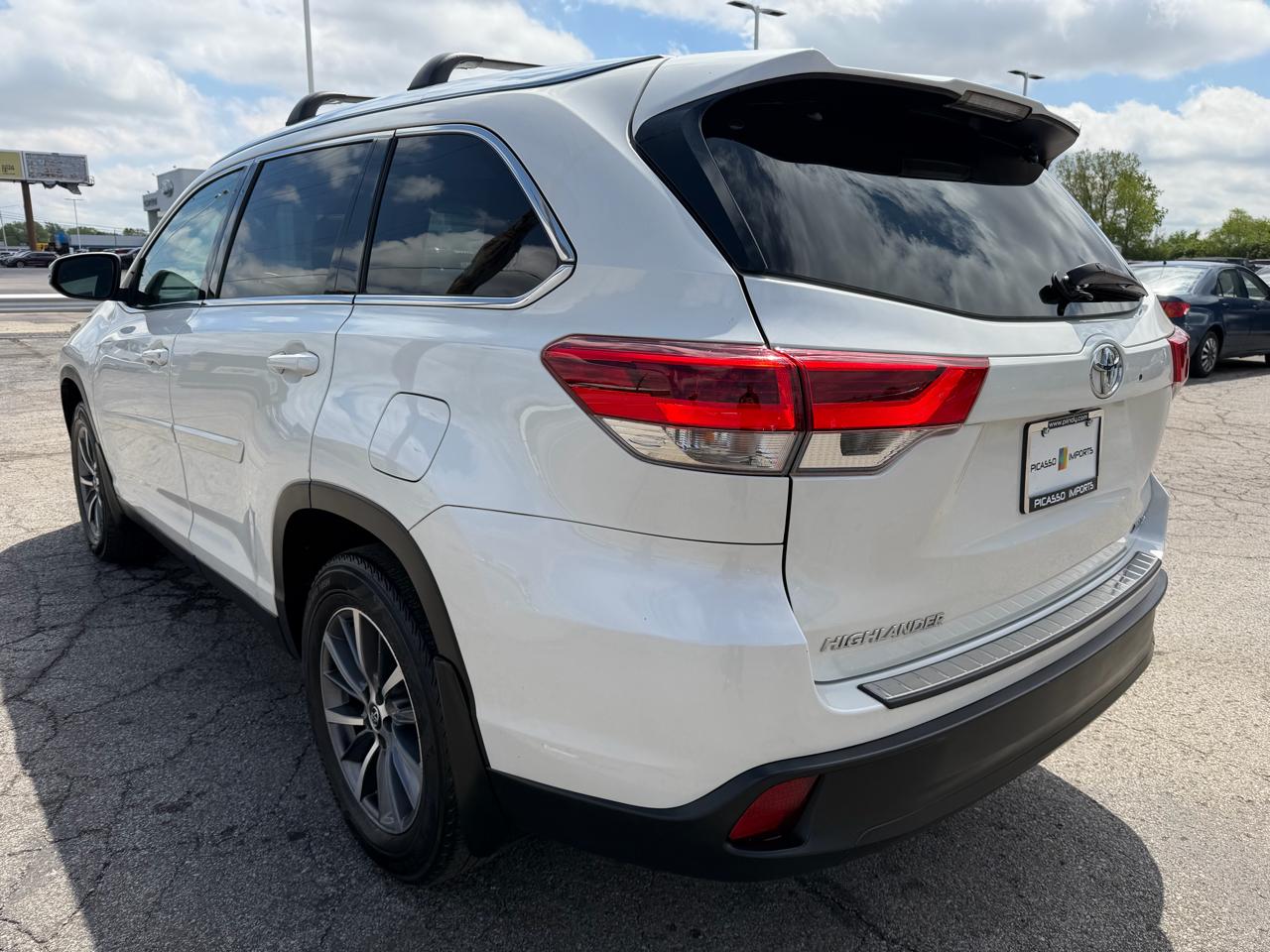 Toyota Highlander XLE V6 AWD (Natl) 2019
