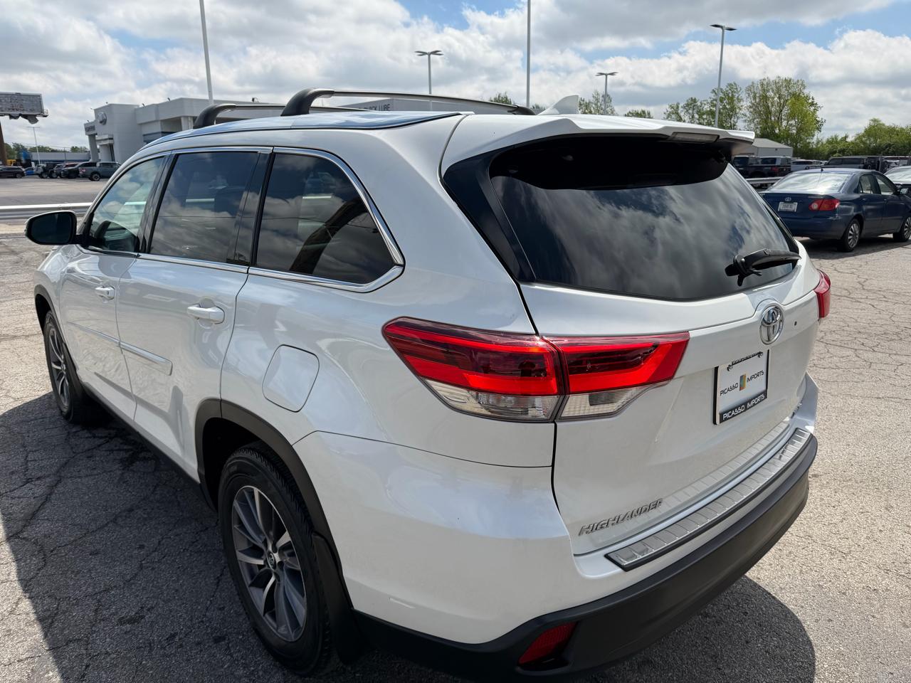 Toyota Highlander XLE V6 AWD (Natl) 2019