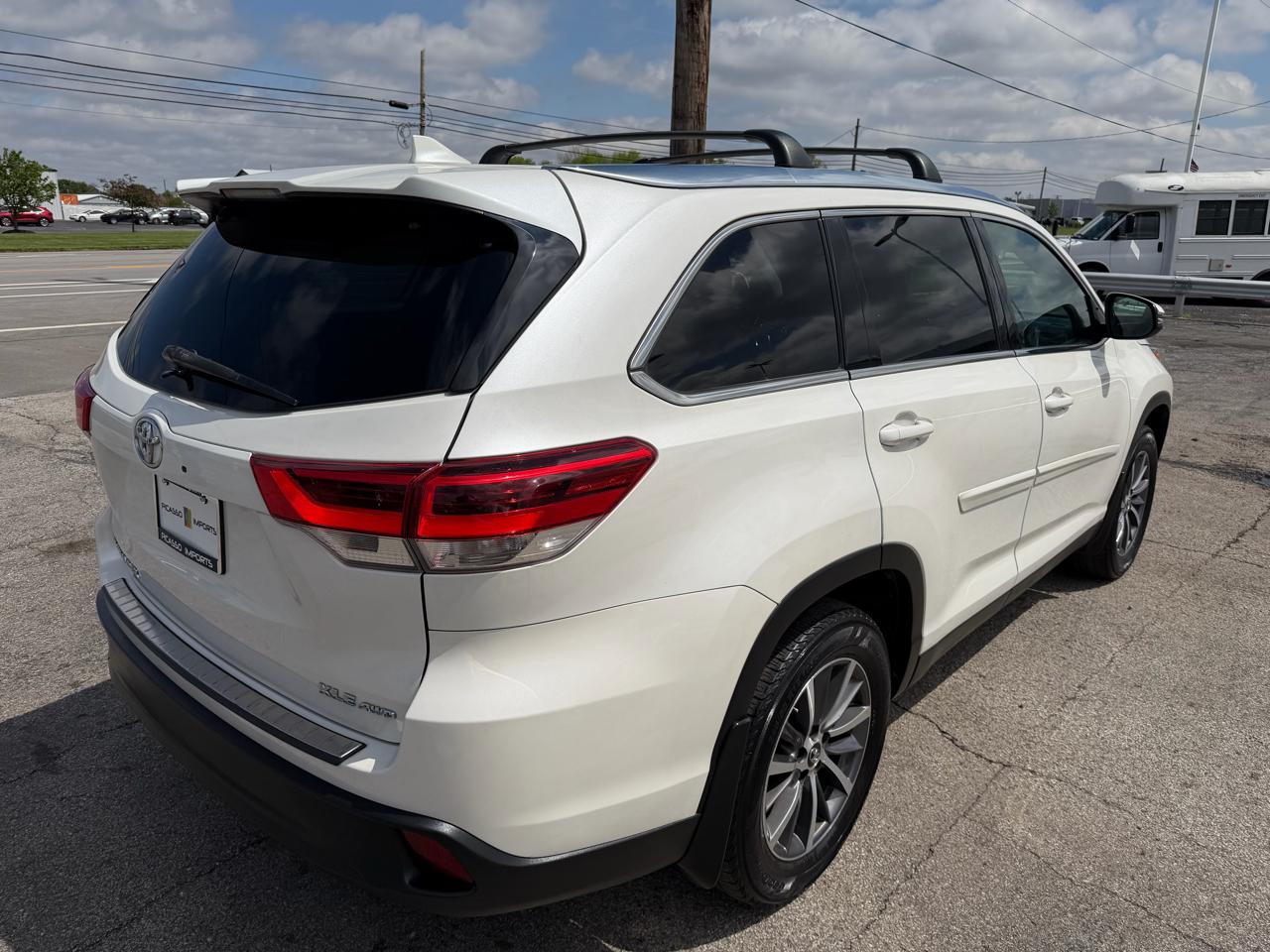 Toyota Highlander XLE V6 AWD (Natl) 2019