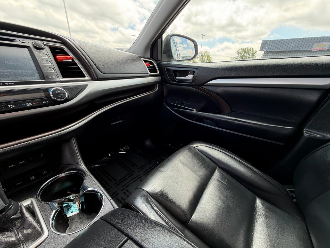 Toyota Highlander XLE V6 AWD (Natl) 2019