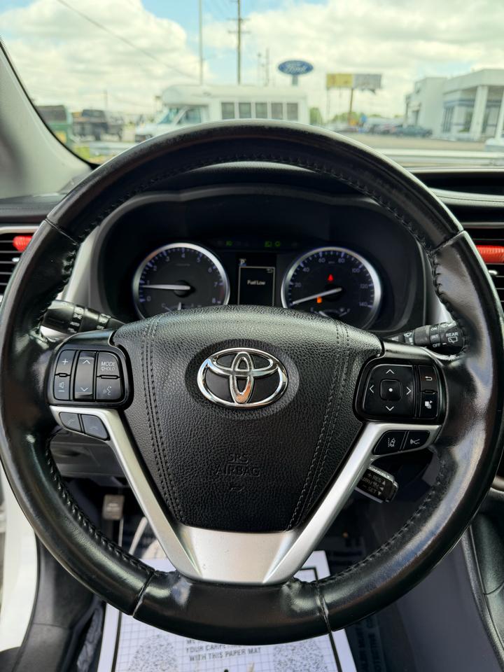 Toyota Highlander XLE V6 AWD (Natl) 2019