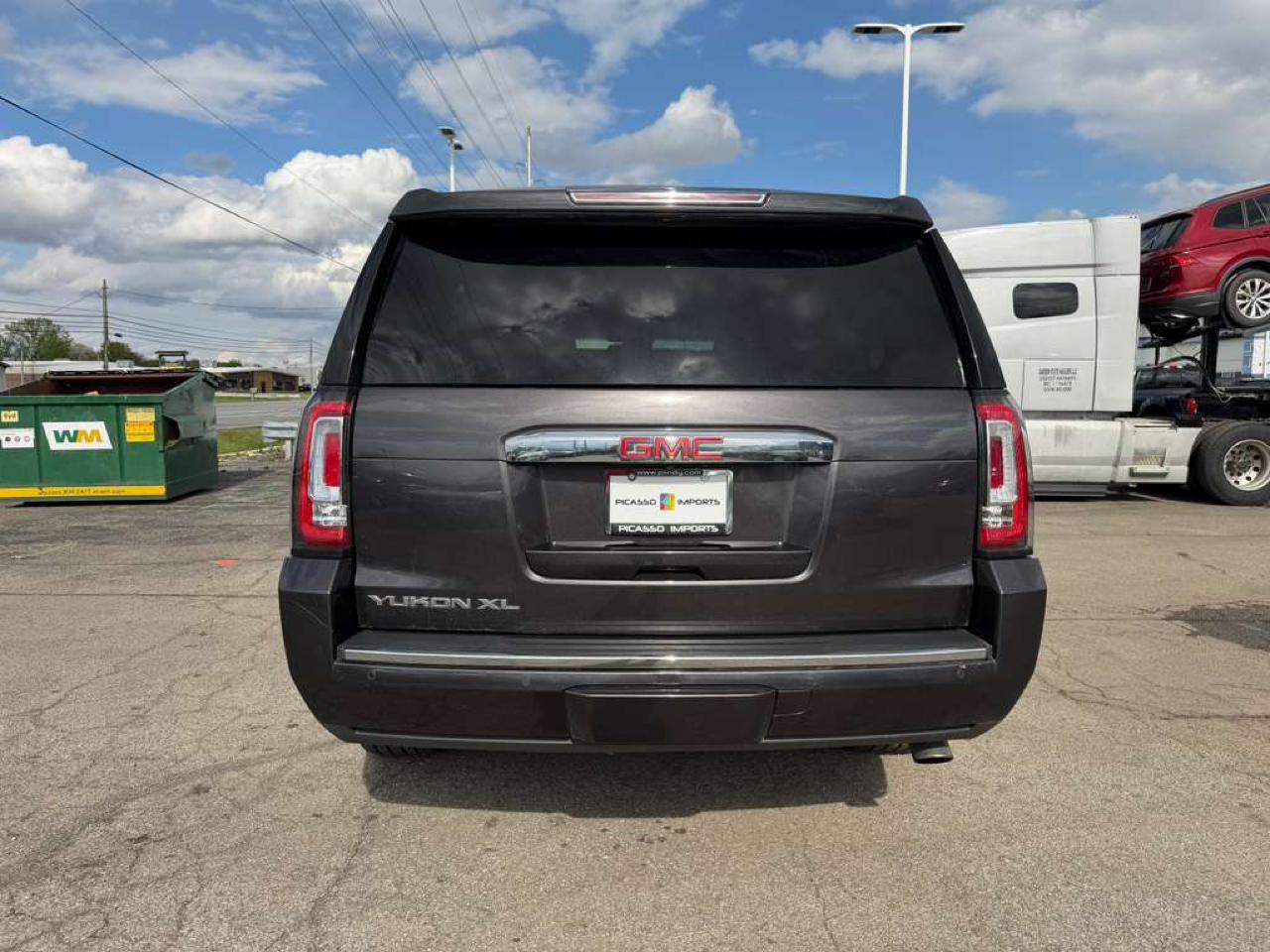 GMC Yukon XL 4WD 4dr Denali 2017