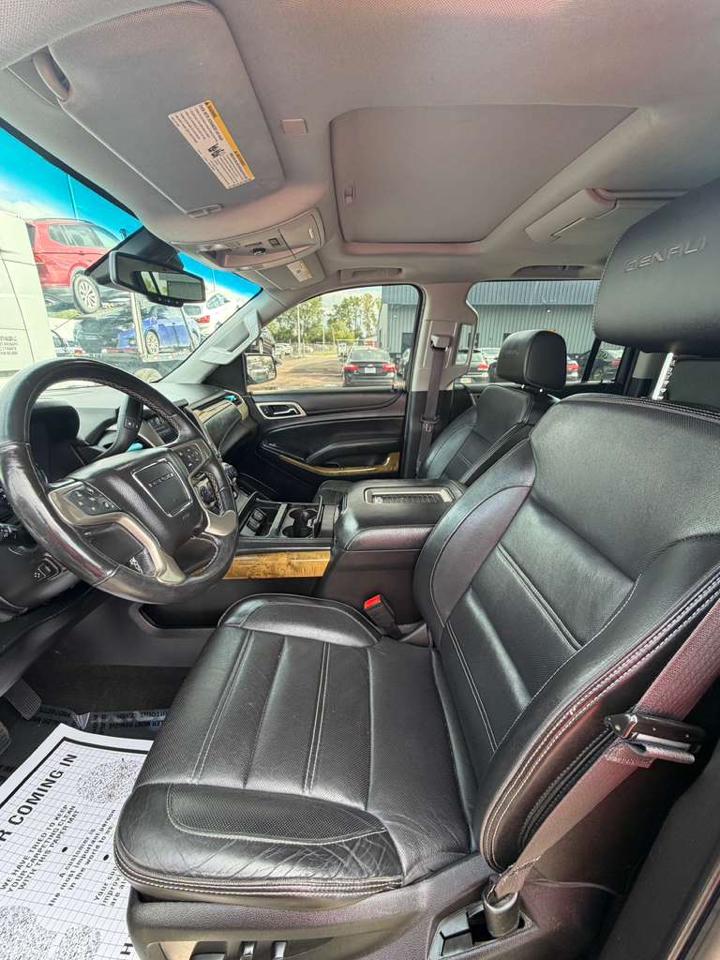 GMC Yukon XL 4WD 4dr Denali 2017