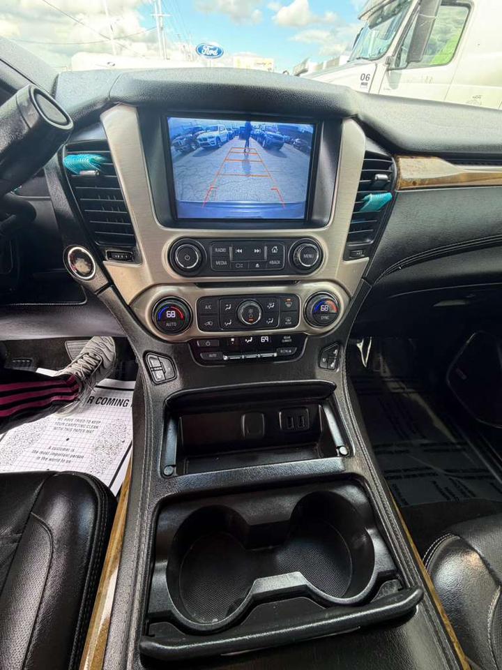 GMC Yukon XL 4WD 4dr Denali 2017