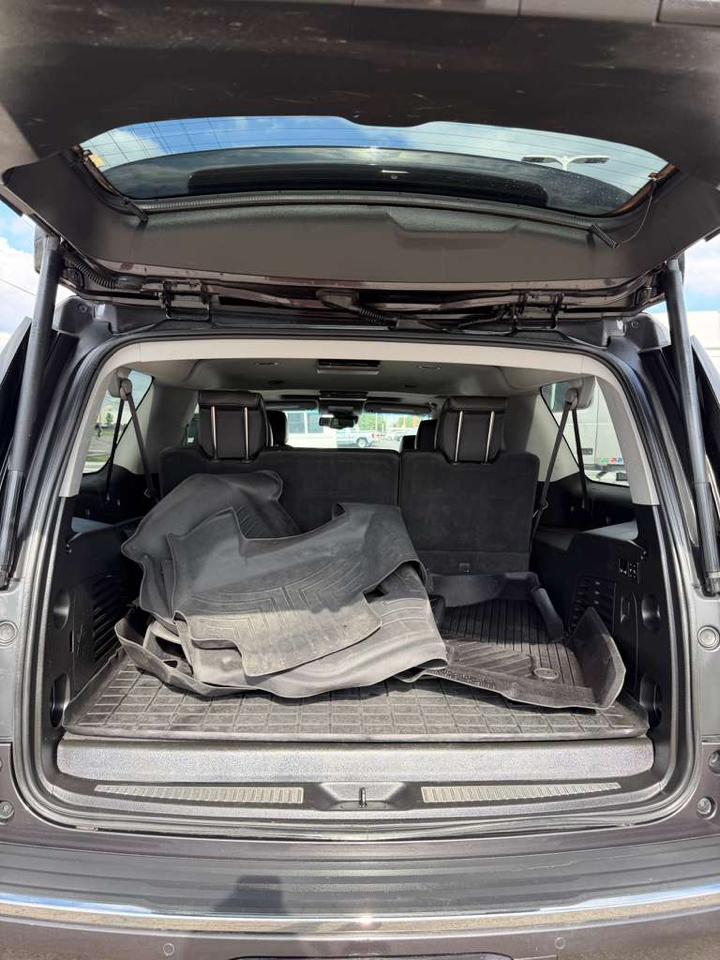 GMC Yukon XL 4WD 4dr Denali 2017