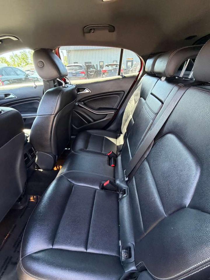 Mercedes-Benz GLA FWD 4dr GLA 250 2016