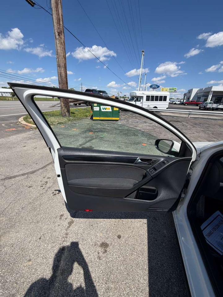 Volkswagen GTI 2dr HB DSG w/Sunroof & Navi PZEV 2012