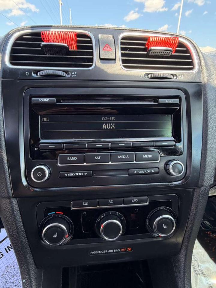 Volkswagen GTI 2dr HB DSG w/Sunroof & Navi PZEV 2012