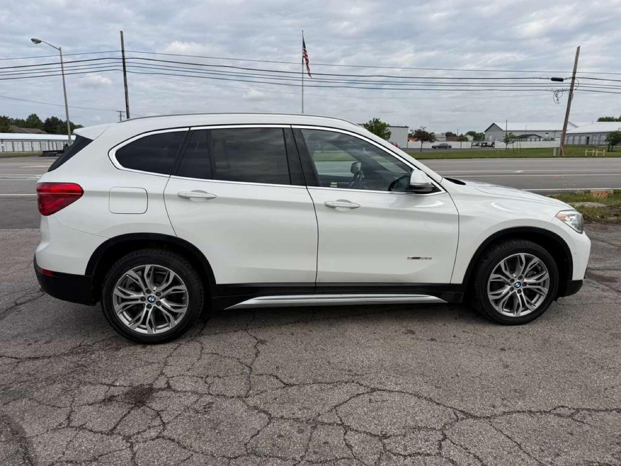 BMW X1 sDrive28i Sports Activity Vehicle 2017