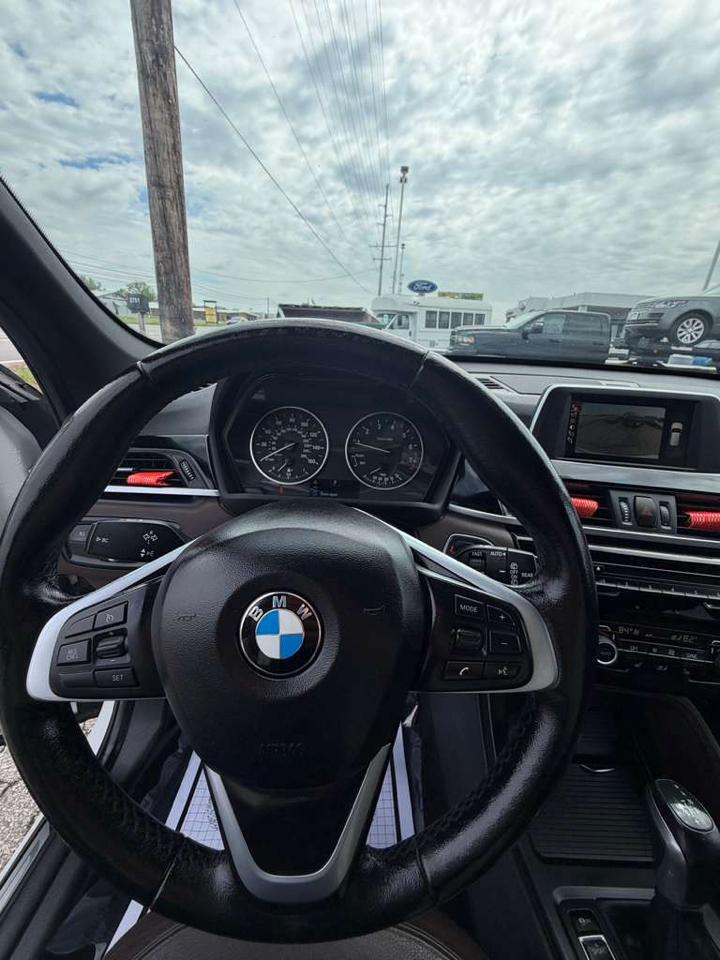 BMW X1 sDrive28i Sports Activity Vehicle 2017