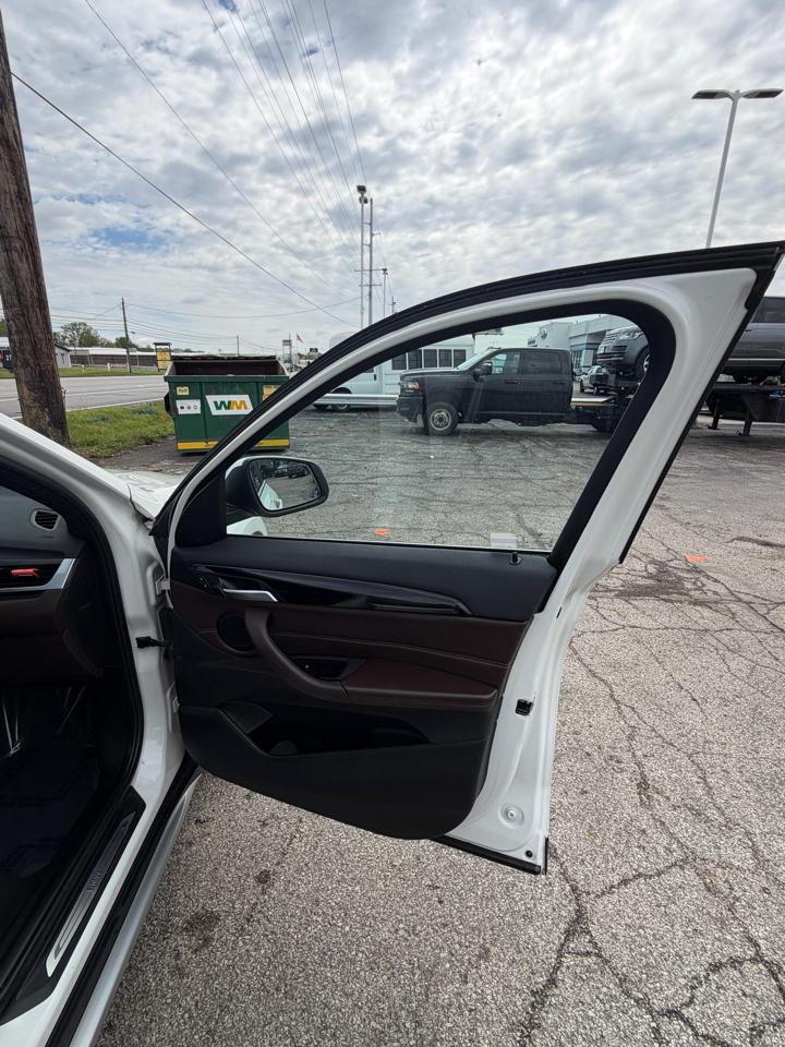 BMW X1 sDrive28i Sports Activity Vehicle 2017
