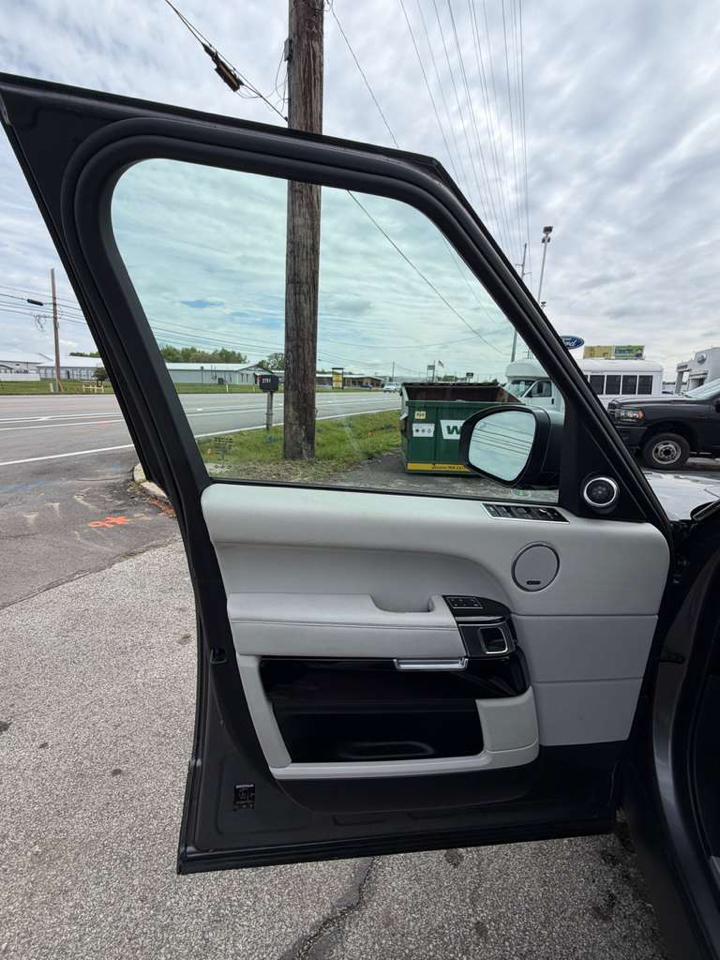 Land Rover Range Rover 4WD 4dr HSE 2014