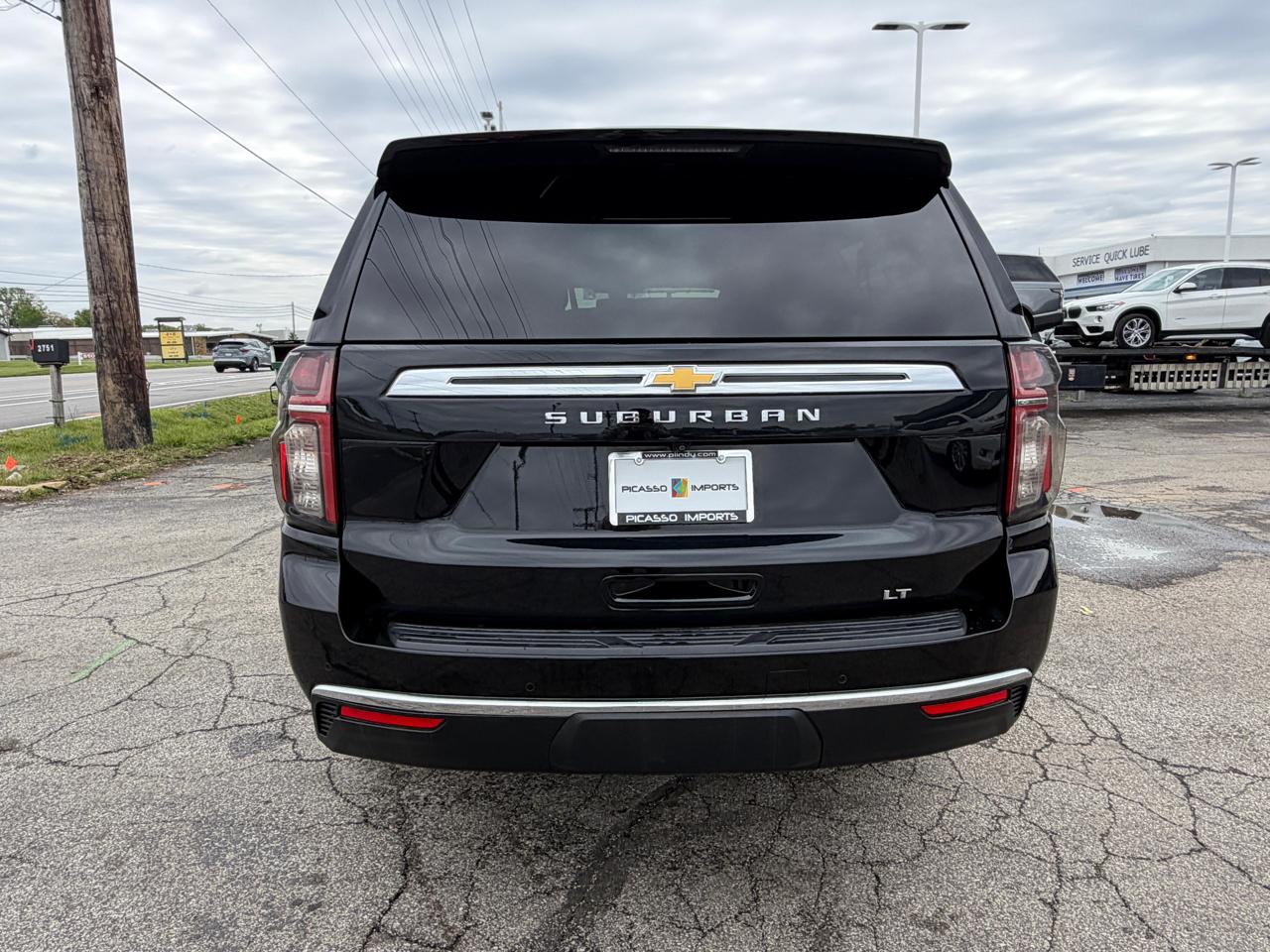Chevrolet Suburban 4WD 4dr LT 2022