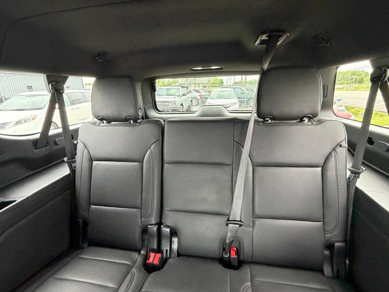 Chevrolet Suburban 4WD 4dr LT 2022