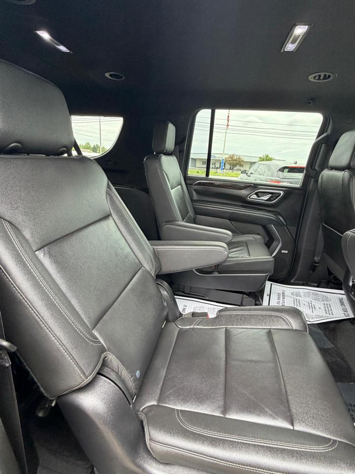 Chevrolet Suburban 4WD 4dr LT 2022