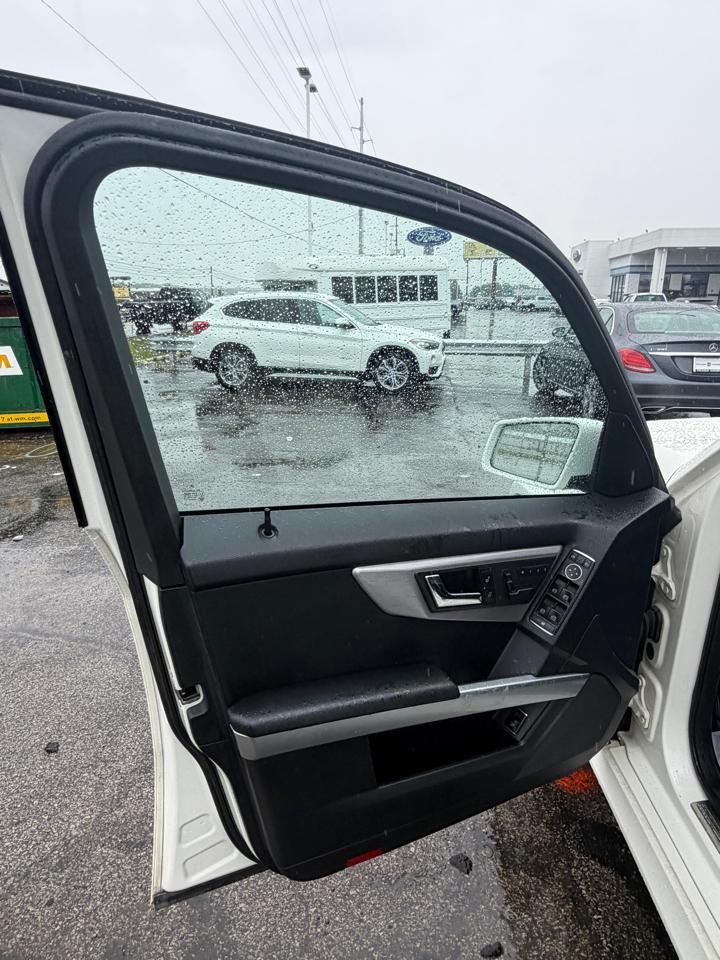 Mercedes-Benz GLK-Class 4MATIC 4dr GLK 350 2011