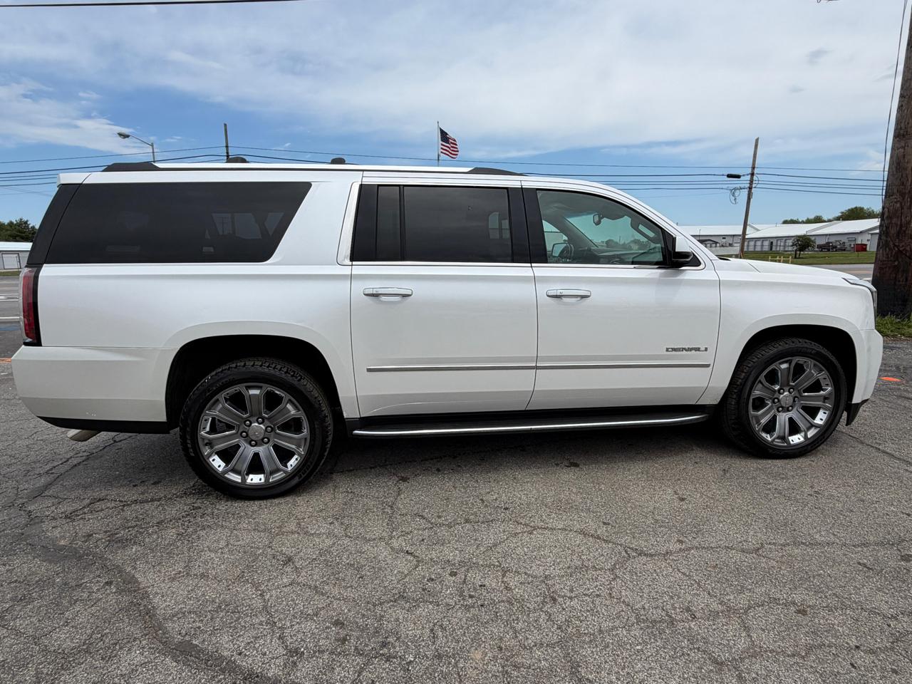 GMC Yukon XL 4WD 4dr Denali 2016