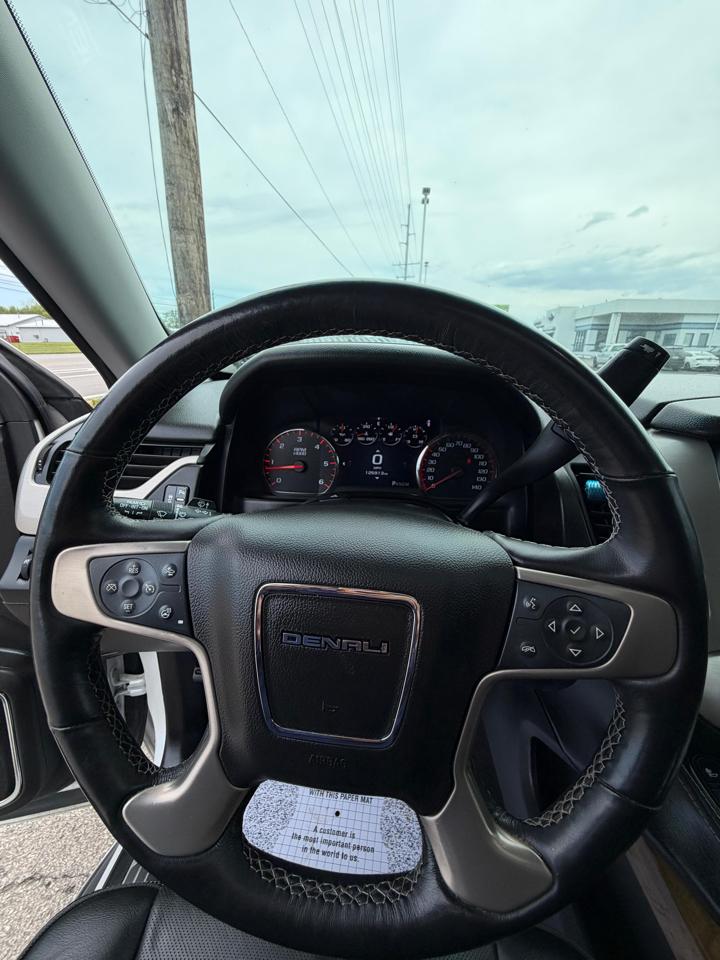 GMC Yukon XL 4WD 4dr Denali 2016